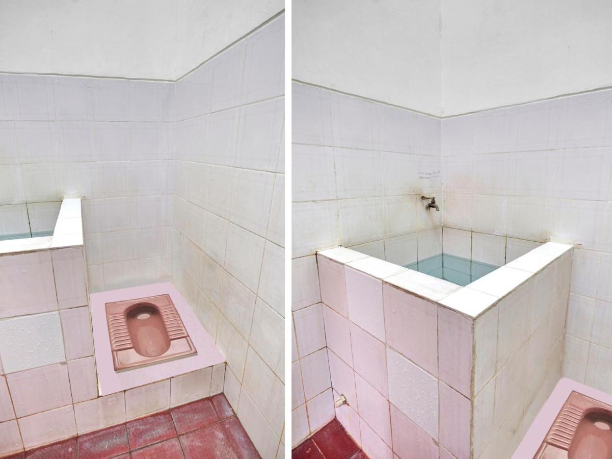 Oyo Life 90539 Taman Borobudur Guest House Syariah Blimbing  外观 照片